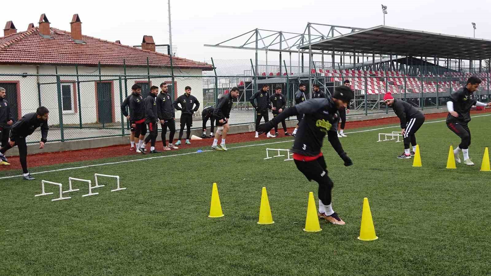 TKİ Tavşanlı Linyitspor deplasman maçı öncesi hazırlıklarını tamamladı