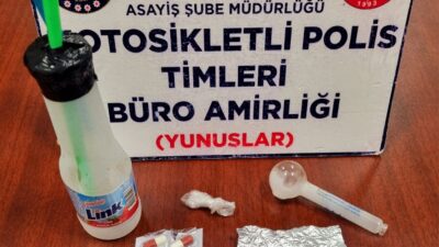 KÜTAHYA’DA YUNUS TİMLERİNCE BİR ARAÇTA UYUŞTURUCU ELE GEÇİRİLDİ