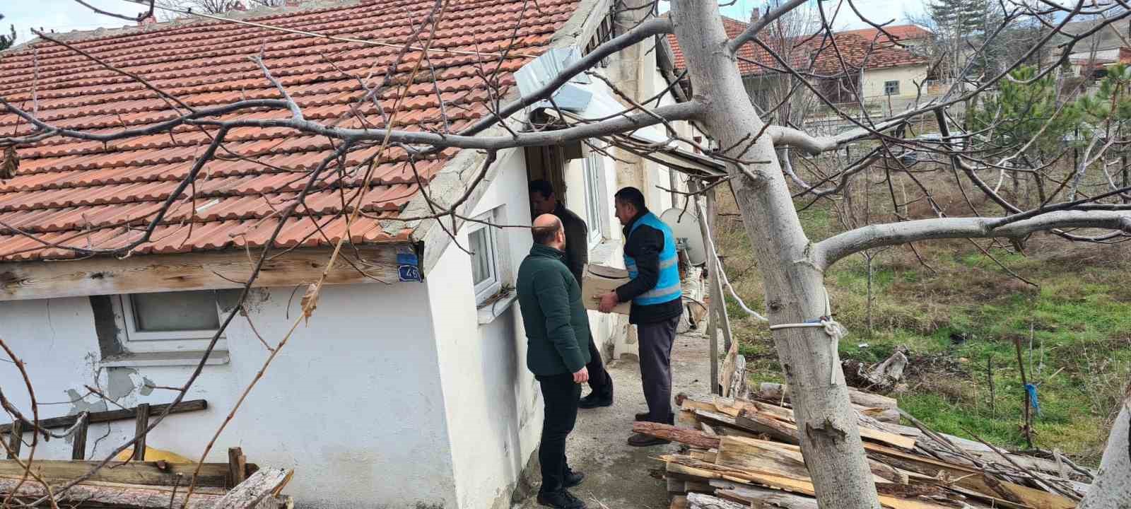 Dumlupınar Müftülüğünden ihtiyaç sahiplerine gıda yardımı