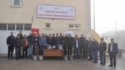 EMET’TE KOYUN VE KEÇİ SAHİBİ 18 ÜRETİCİYE KOYUN KIRKIM MAKİNESİ