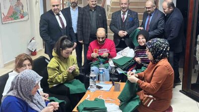 GEDİZ HALK EĞİTİMİ MERKEZİ MÜDÜRLÜĞÜ’NDEN FİLİSTİN’E 2 BİN PARÇA KIYAFET