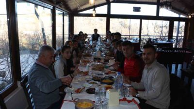 KÜTAHYA’DA DÜZENLENEN OKUL SPORLARI ÇERÇEVESİNDE DÜZENLENEN FLOOR CURLİNG  VE