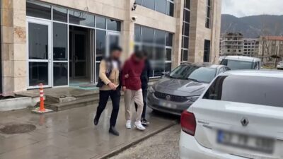 KÜTAHYA’DA 2 UYUŞTURUCU SATICISI TUTUKLANDI