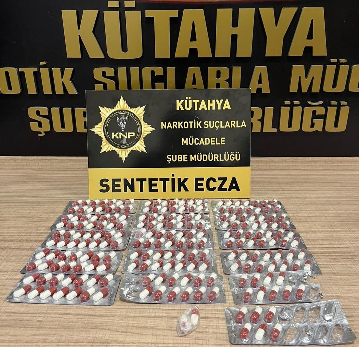 KÜTAHYA’DA 5 KİŞİYE UYUŞTURUCU MADDE SATAN 1 KİŞİ TUTUKLANDI YILBAŞINDAN