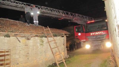 HİSARCIK’TA AHŞAP EV YANGINI: 1 YARALI