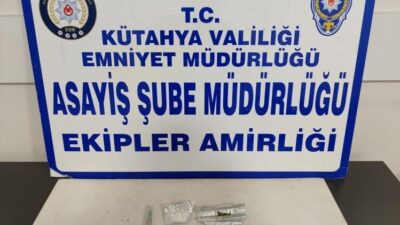 KÜTAHYA’DA BEKÇİLER BİR KİŞİNİN ÜZERİNDE UYUŞTURUCU ELE GEÇİRDİ