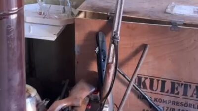 KÜTAHYA’DA KURU SIKI TABANCALARI GERÇEK SİLAHA ÇEVİREN 1 ŞAHIS YAKALANDI