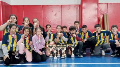 PAZARLAR İLÇESİNE BAĞLI SOFULAR KÖYÜNDEKİ İLKOKUL VE ORTAOKUL ÖĞRENCİLERİ, FLOOR