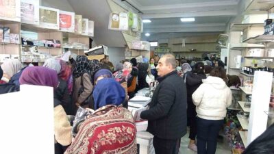 KÜTAHYA'NIN TAVŞANLI İLÇESİNDE EV EŞYASI SATAN MAĞAZA, ÖZEL KAMPANYA DÜZENLEYİNCE