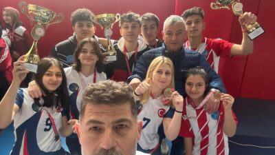 PAZARLAR SPOR LİSESİ, FLOOR CURLİNG MÜSABAKALARINDA ÜÇ TAKIMIYLA İL FİNALLERİNE