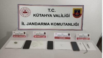 SOSYAL MEDYADAN UYUŞTURUCU SATICILARINA TEPKİ GÖSTEREN ŞAHIS UYUŞTURUCUYLA YAKALANDI