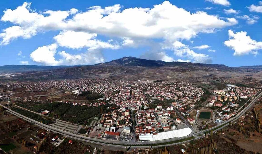 GEDİZ’İN 2023 YILI TOPLAM NÜFUSU 49 BİN 915 OLDU