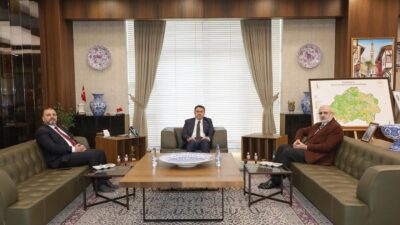 DR. HAFIZ OSMAN ŞAHİN, VALİ MUSA IŞIN’I ZİYARET ETTİ