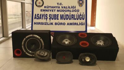 KÜTAHYA’DA OTODAN HIRSIZLIK ZANLISI 2 KİŞİ YAKALANDI