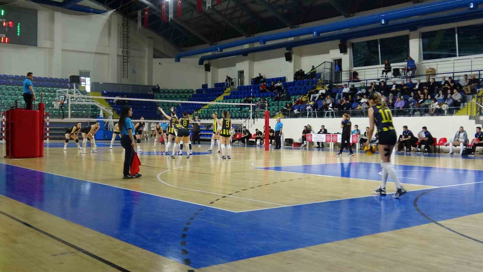 TÜRKİYE VOLEYBOL FEDERASYONU KADINLAR 2. LİGİ PLAY-OFF ÇEYREK FİNALİNDE, E