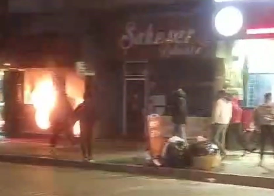 TAVŞANLI'DA BİR İŞ YERİNDE MEYDANA GELEN YANGIN PANİĞE NEDEN OLDU