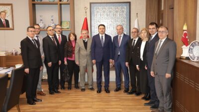 VALİ IŞIN KÜTAHYA DEFTERDARI BAKIR'I AĞIRLADI