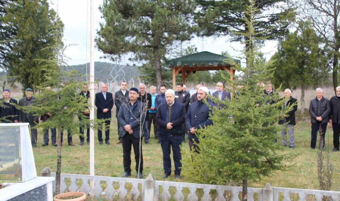 DOMANİÇ’TE ŞEHİT MEHMET EMRE ÇAKAR DUALARLA ANILDI