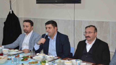 EMET’TE LİSE ÖĞRENCİLERİ İFTARDA İLÇE PROTOKOLÜNÜ MİSAFİR ETTİ