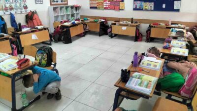 HİSARCIK CUMHURİYET İLKOKULUNDA DEPREM VE PERSONEL TAHLİYE TATBİKATI