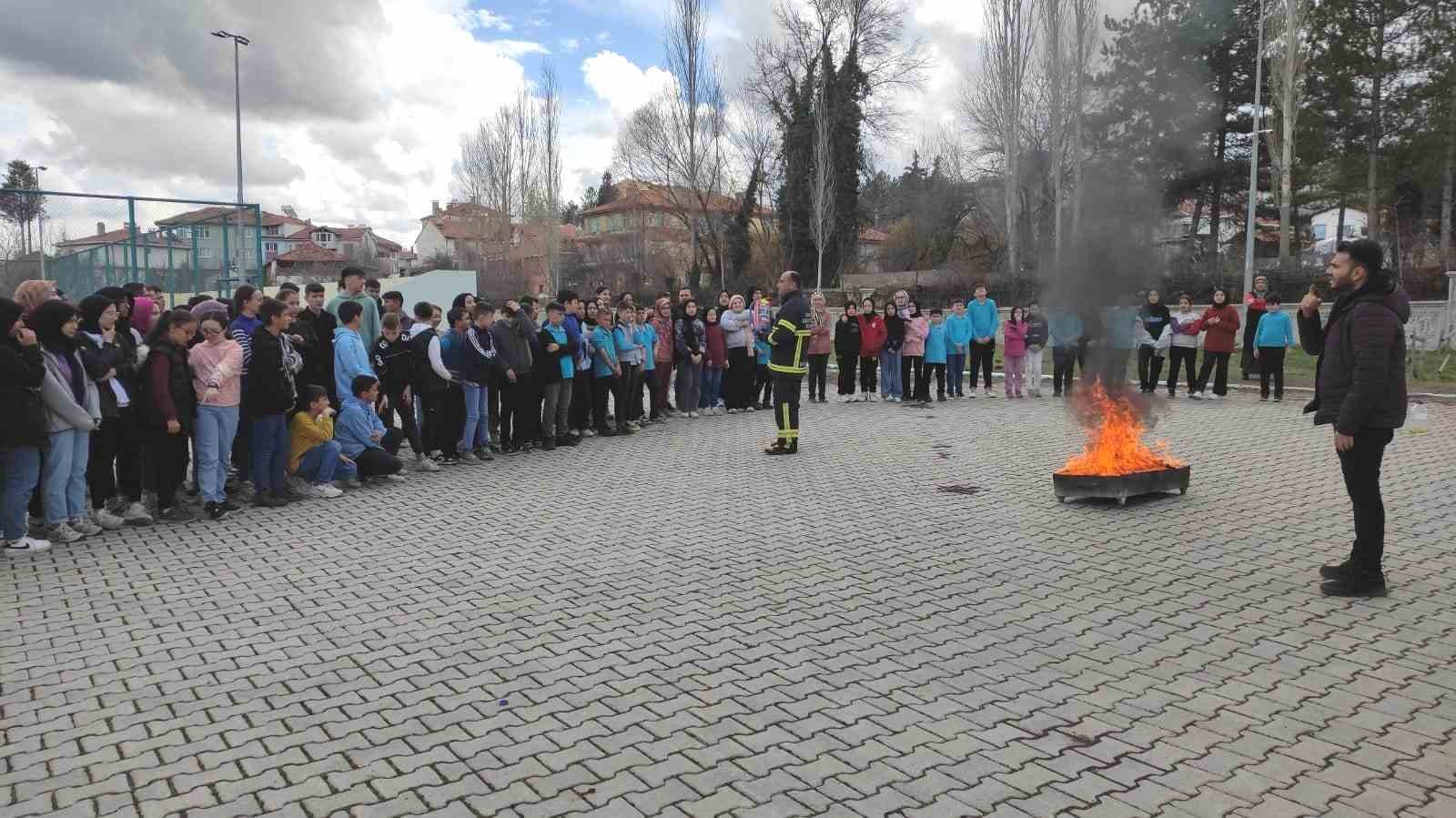 Hisarcık Seydi Resul İmam Hatip Ortaokulunda deprem ve yangın tatbikatı