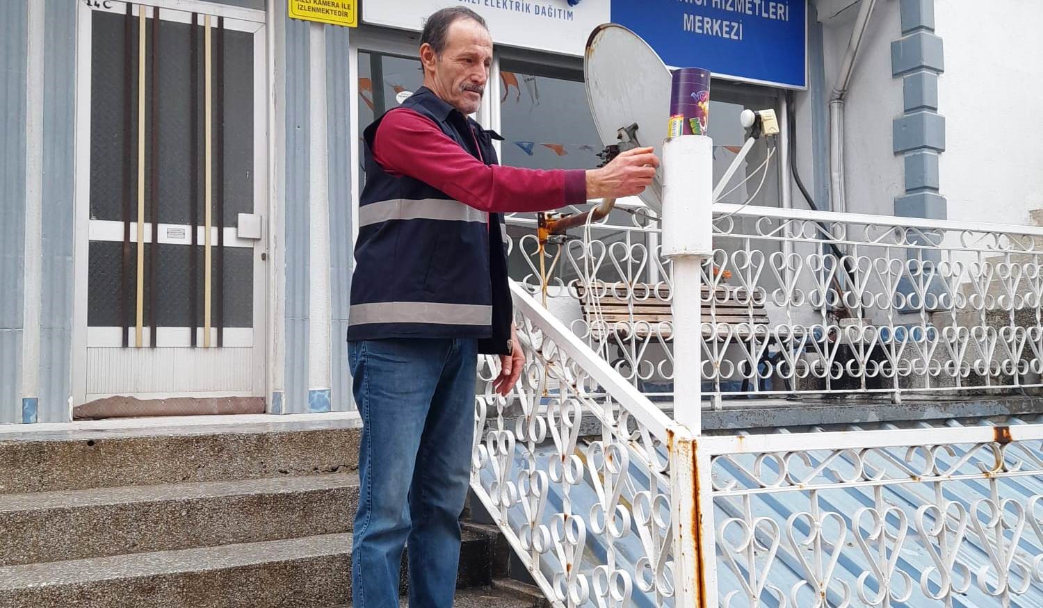 Hisarcık’ta iftar topu geleneği ses bombası atılarak yerine getiriliyor