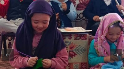 HİSARCIK’TA MİNİKLER YAŞLILAR GİBİ GİYİNİP, ONLAR GİBİ DAVRANDILAR