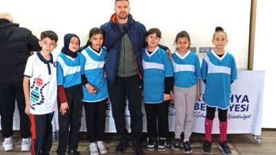 KÜTAHYA AHTERİ İMAM HATİP ORTAOKULU KIZLARI ORYANTRİNG MÜSABAKALARINDA İL BİRİNCİSİ