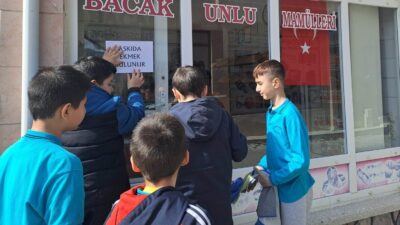 KÜTAHYA AHTERİ İMAM HATİP ORTAOKULUNDAN “ASKIDA EKMEK” UYGULAMASI