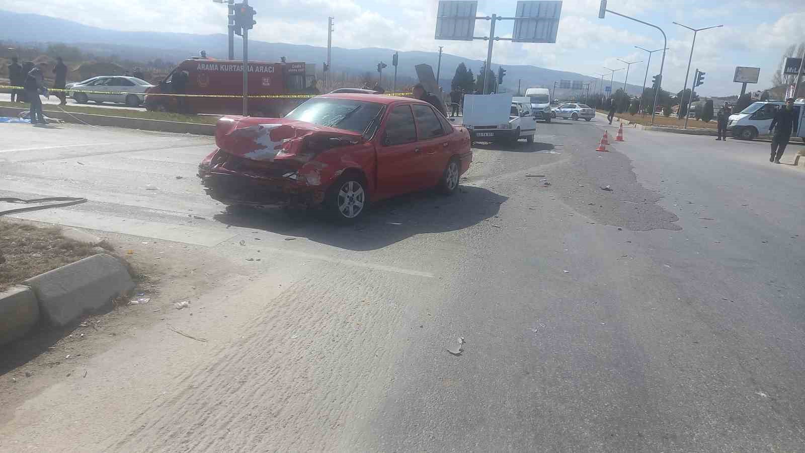 Kütahya Gediz’de trafik kazası: 3 ölü, 2 yaralı