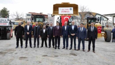 KÜTAHYA İL ÖZEL İDARESİNE 75 MİLYON TL DEĞERİNDE İŞ MAKİNESİ