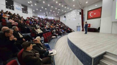 KÜTAHYA’DA 12. SINIF ÖĞRENCİLERİNE MOTİVASYON VE SINAVLARLA İLGİLİ BİLGİLENDİRME SEMİNERİ