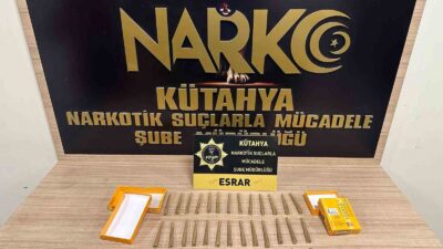 KÜTAHYA’DA ARACINDA UYUŞTURUCU BULUNAN ŞAHIS TUTUKLANDI