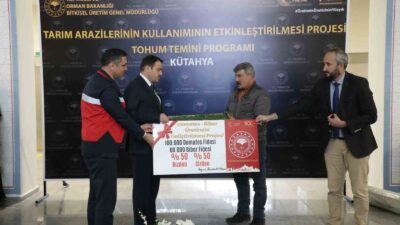KÜTAHYA'DA ÇİFTÇİLERE TOHUM DESTEĞİ