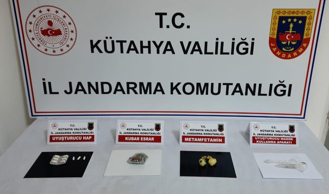 KÜTAHYA'DA JANDARMADAN SAHUR VAKTİ UYUŞTURUCU OPERASYONU: 2 GÖZALTI