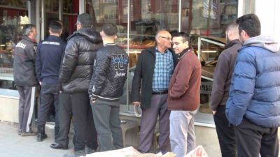 KÜTAHYA'DA RAMAZAN PİDESİ KUYRUĞU GELENEĞİ