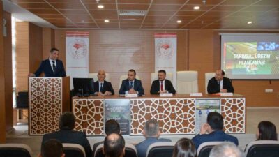 KÜTAHYA’DA TARIM SEKTÖRÜ TARIMSAL ÜRETİMİN PLANLAMASI HAKKINDA BİLGİLENDİRİLDİ