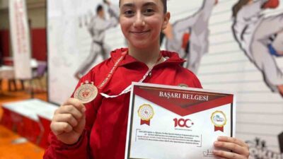 KÜTAHYALI ASİYE IRMAK TÜRKİYE ÜÇÜNCÜSÜ