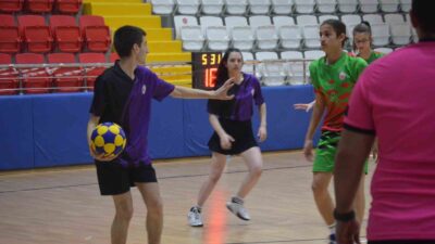 KÜTAHYA'NIN TAVŞANLI İLÇESİNDE KORFBOL TURNUVASI BAŞLADI