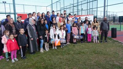 KÜTAHYA'DA DÜZENLENEN ÇANAKKALE ZAFERİ ŞEHİTLERİNİ ANMA ORYANTİRİNG YARIŞI'NDA SPORCULAR, HEDEF