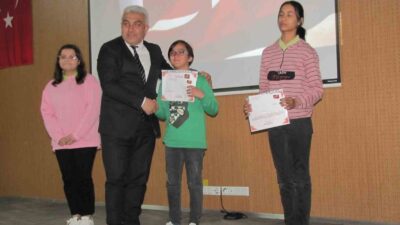 HİSARCIK’TA YARIŞMALARDA DERECEYE GİREN ÖĞRENCİLER ÖDÜLLENDİRİLDİ