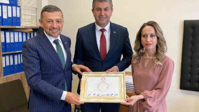 GEDİZ’DE NECDET AKEL MAZBATASINI ALDI