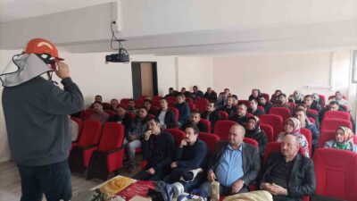 GEDİZ’DE ÖĞRETMEN VE İMAM HATİPLERE ORMAN YANGINI GÖNÜLLÜLÜK EĞİTİMİ