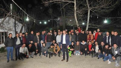 GEDİZ’DE YENİDEN SEÇİLEN MUHTAR KÖYLÜLERİ İÇİN İFTAR PROGRAMI DÜZENLEDİ