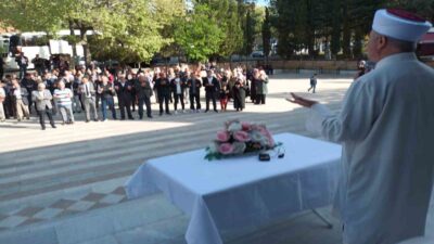 HAYIRSEVERLERİN DESTEĞİ İLE HAFIZLIĞI BİTİREN ÖĞRENCİLER UMREYE GİTTİ