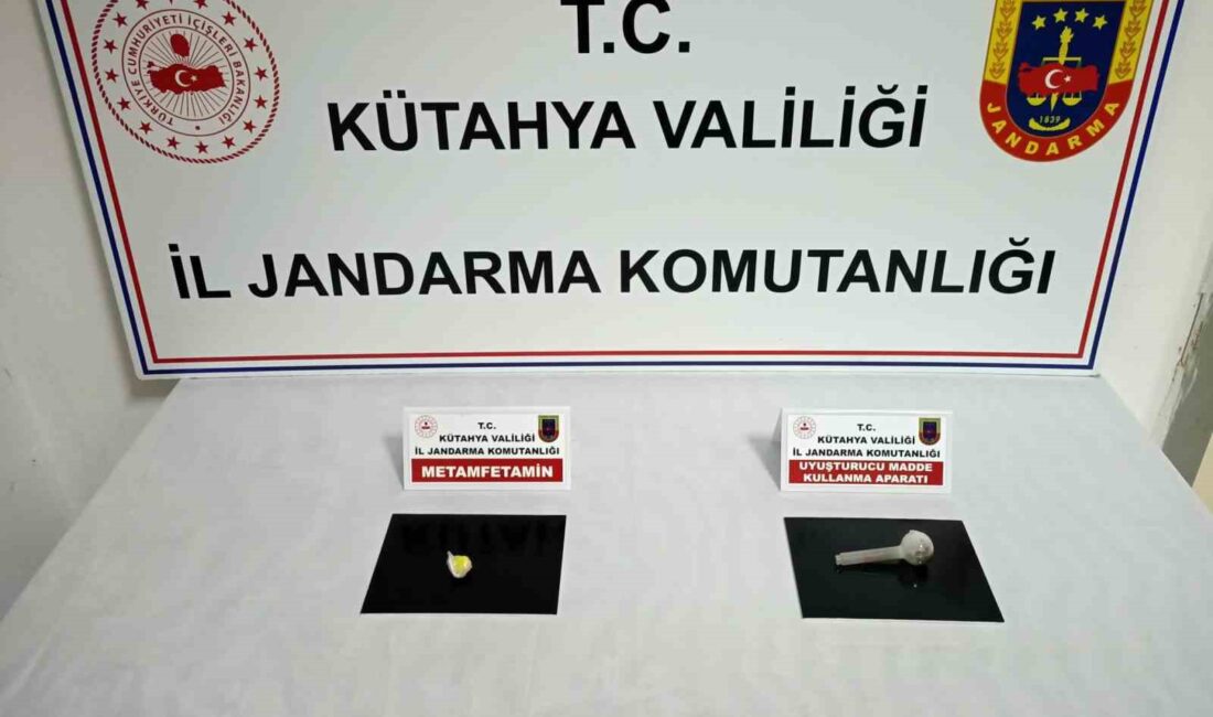 KÜTAHYA’DA ÜZERİNDE UYUŞTURUCU İLE YAKALANAN ŞAHIS TUTUKLANDI