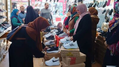 SİMAV’DA KUR'AN KURSU ÖĞRETİCİLERİNDEN 29 ÇOCUĞA BAYRAMLIK KIYAFET