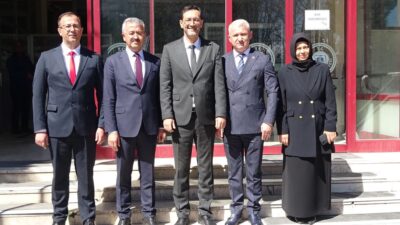 KÜTAHYA'NIN TAVŞANLI İLÇESİNDE BELEDİYE BAŞKANLARI MAZBATALARINI ALDI.