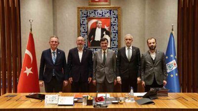 AK PARTİ İL BAŞKANI ÖNSAY VE MİLLETVEKİLLERİNDEN BAŞKAN KAHVECİ'YE TEBRİK