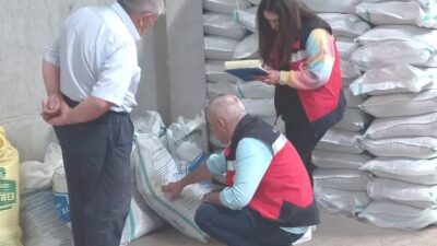 ALTINTAŞ’TA BİTKİ KORUMA ÜRÜNLERİ VE GÜBRE SATIŞ BAYİLERİ DENETLENDİ